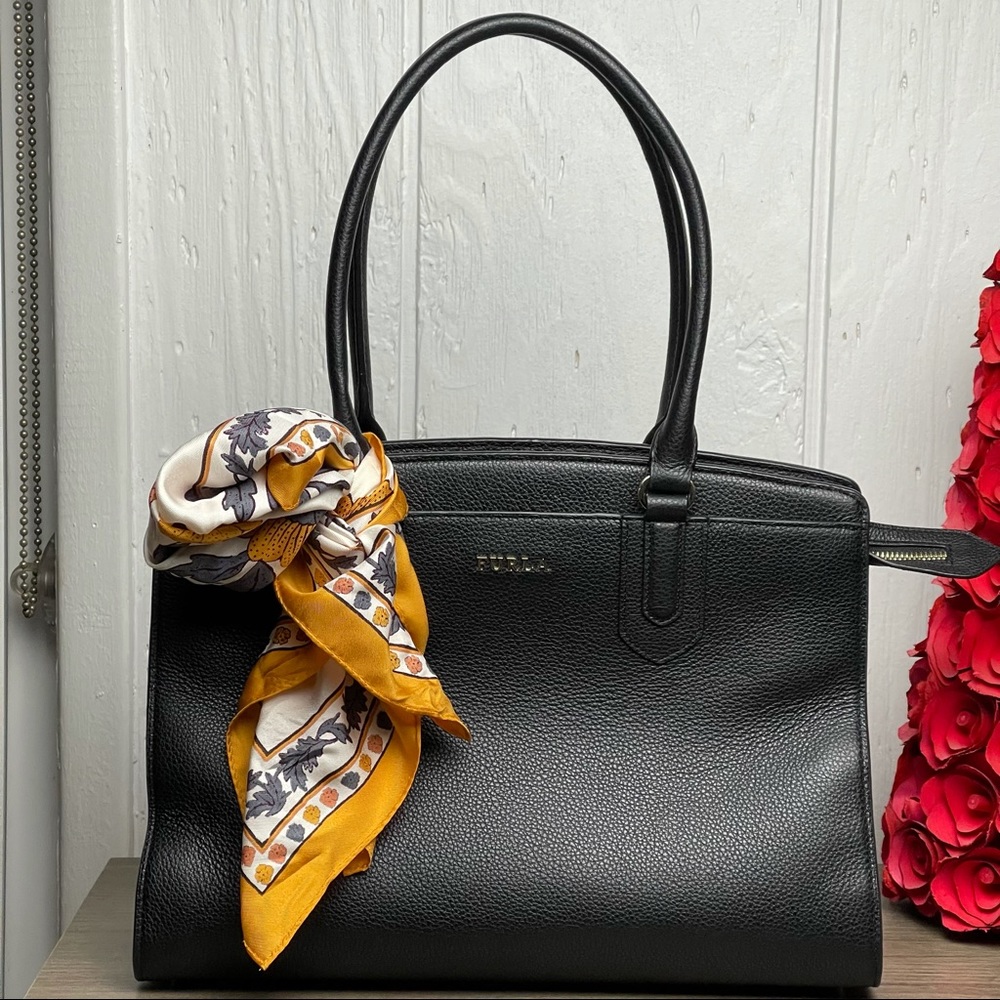 FURLA BLACK PEBBLE LEATHER TOTE